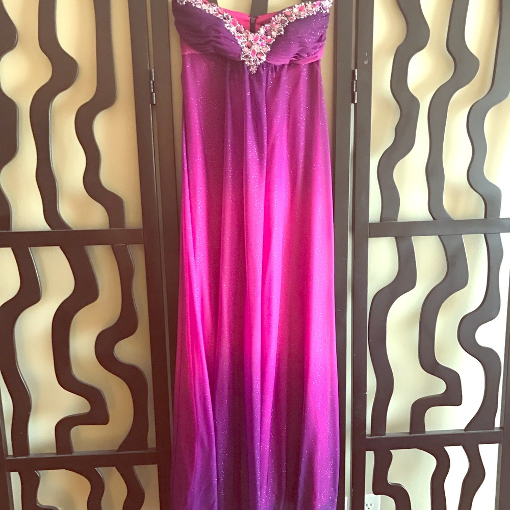 Prom, formal, pageant gowns